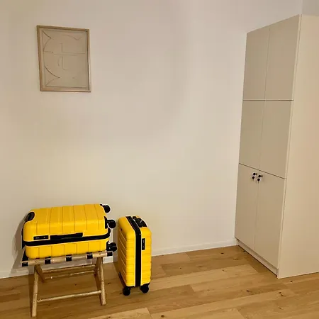 Baker House - Free Private Parking Apartment *
