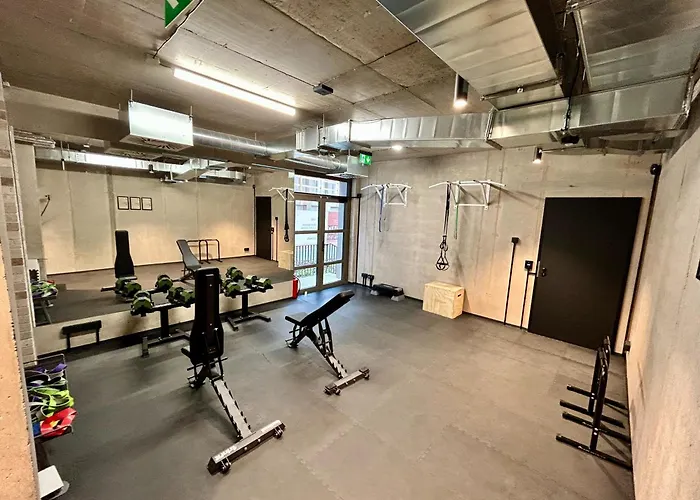 Baker House - Free Underground Parking Apartment